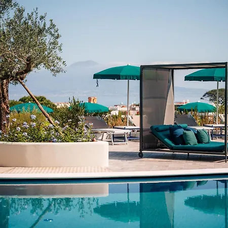 Hilton Palace Hotel 4*