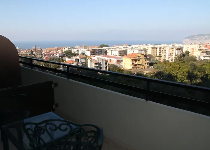 Hilton Palace 4* Península Sorrentina