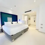 Hilton Palace