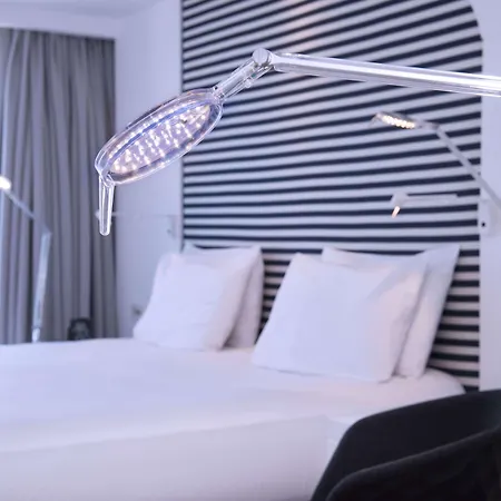 Hilton Palace Hotell 4*