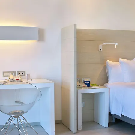 Hilton Palace Hotell 4*