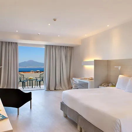 Hilton Palace Hotell 4*