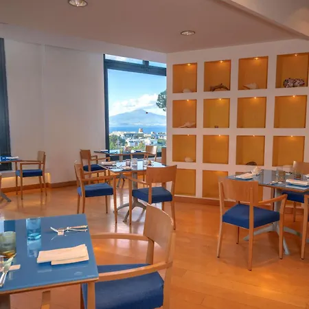 Hilton Palace Hotell 4*