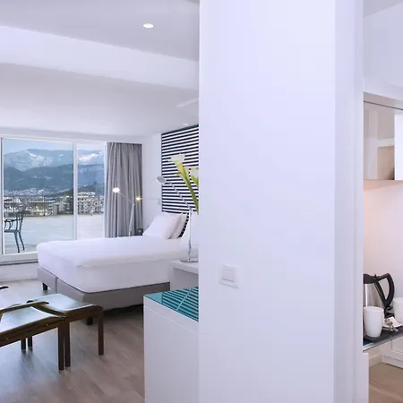 Hilton Palace 4*