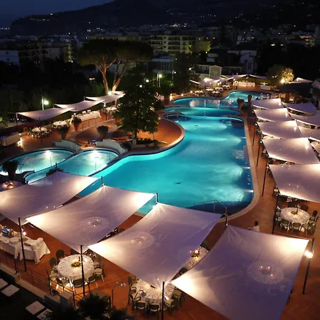 Hilton Palace Отель 4*