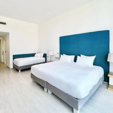 Hilton Palace Отель Сорренто