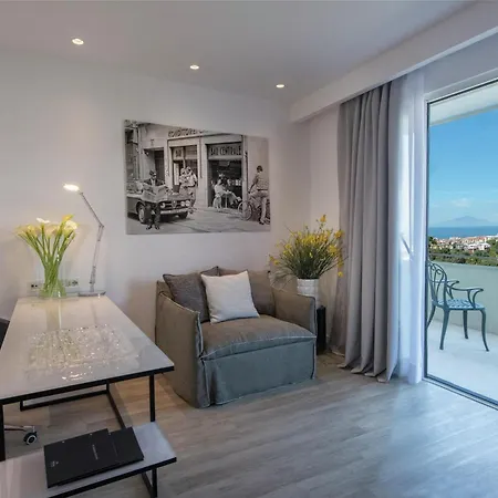 Ξενοδοχείο Hilton Palace 4*
