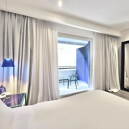 Hilton Palace Отель