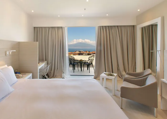 Hilton Palace Hotel 4*